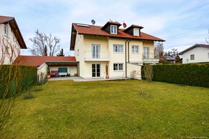 Baierbrunn – Wohnen im Grünen: Familienfreundliche DHH mit 5 Schlafzimmern, Kamin, Garage &amp; Traumgarten