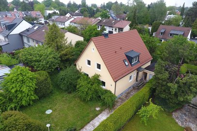 Baugrundstück in Pasing am Stadtpark! Absolut ruhig, sonnig, ca. 733 qm. Verkauf im Alleinauftrag!