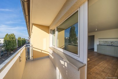 Bestlage Haidhausen am Wiener Platz. Helle 2-Zi.-Whg. mit Balkon samt Blick über die Isarauen.