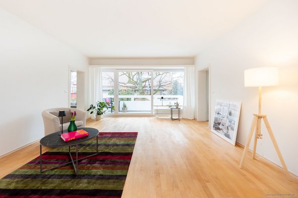 Bestlage in Obermenzing am idyllischen Nymphenburger Kanal - Familienfreundliche 5-Zimmerwohnung mit Balkon und Loggia in der renommierten Villenkolonie I