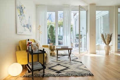 Bestlage Maxvorstadt. Moderne, loftartige 2-Zi.-Terrassenwohnung im ruhigen, grünen Magnolienhof!