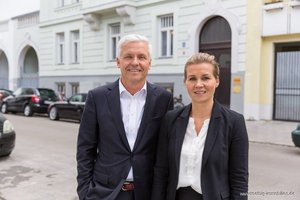 DHH in Trudering! 
Sonnige Süd/West Terrasse,Bj 2016, Wfl. 142 m², 5 Zimmer 2 Bäder & 3 Stellplätze