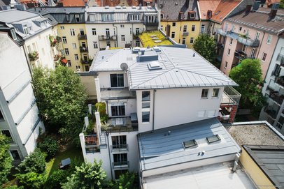 Eine komplette Etage mit viel Platz für die ganze Familie! 4,5 -Zimmerwohnung mit 2 Dachterrassen!