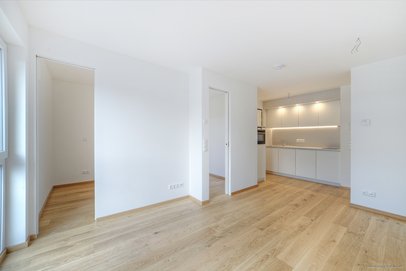 Erstbezug! Attraktives 1,5-Zimmer-Appartement mit moderner Küche und guter Anbindung in Ottobrunn.