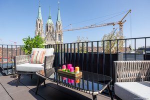 Exklusives Penthouse mit 2 Dachterrassen inkl Alpenblick, 3 TG, Lift-Landing &amp; Luxus auf ca. 200 m².