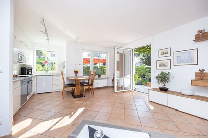 Verkauft im Bieterverfahren - Freimann - Ruhig gelegene, helle 3-Zi.-Gartenwhg. mit TG-Einzelstellplatz unweit des Naturschutzgebiets Fröttmaninger Heide