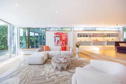 GEG-konform! Traumhaftes Architektenhaus in Trudering – stilvoll angelegter Garten, über 340 m² Wohnfläche und durchdachtes Raumkonzept, ideal für Familien