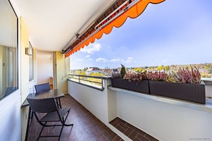 Großzügige 4-Zimmer-Wohnung im 5. Obergeschoss mit Aufzug und Balkon in Planegg!