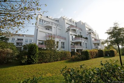 Helle 4-Zi.Gartenwohnung ! Freier Ausblick auf Wiesen und Truderinger Wald ! Beste Infrastruktur !
