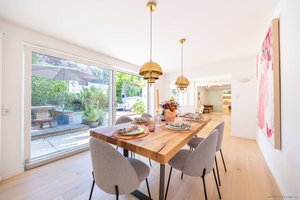 Ihr Familiendomizil in Trudering! Architektenhaus mit sonnigem Garten, über 340 m² Wohnfläche und durchdachter Raumaufteilung!