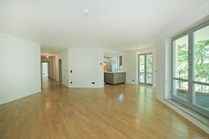 Komplett sanierte, großzügige 3-Zimmer-Wohnung in Bestlage in Solln direkt an der Isar!