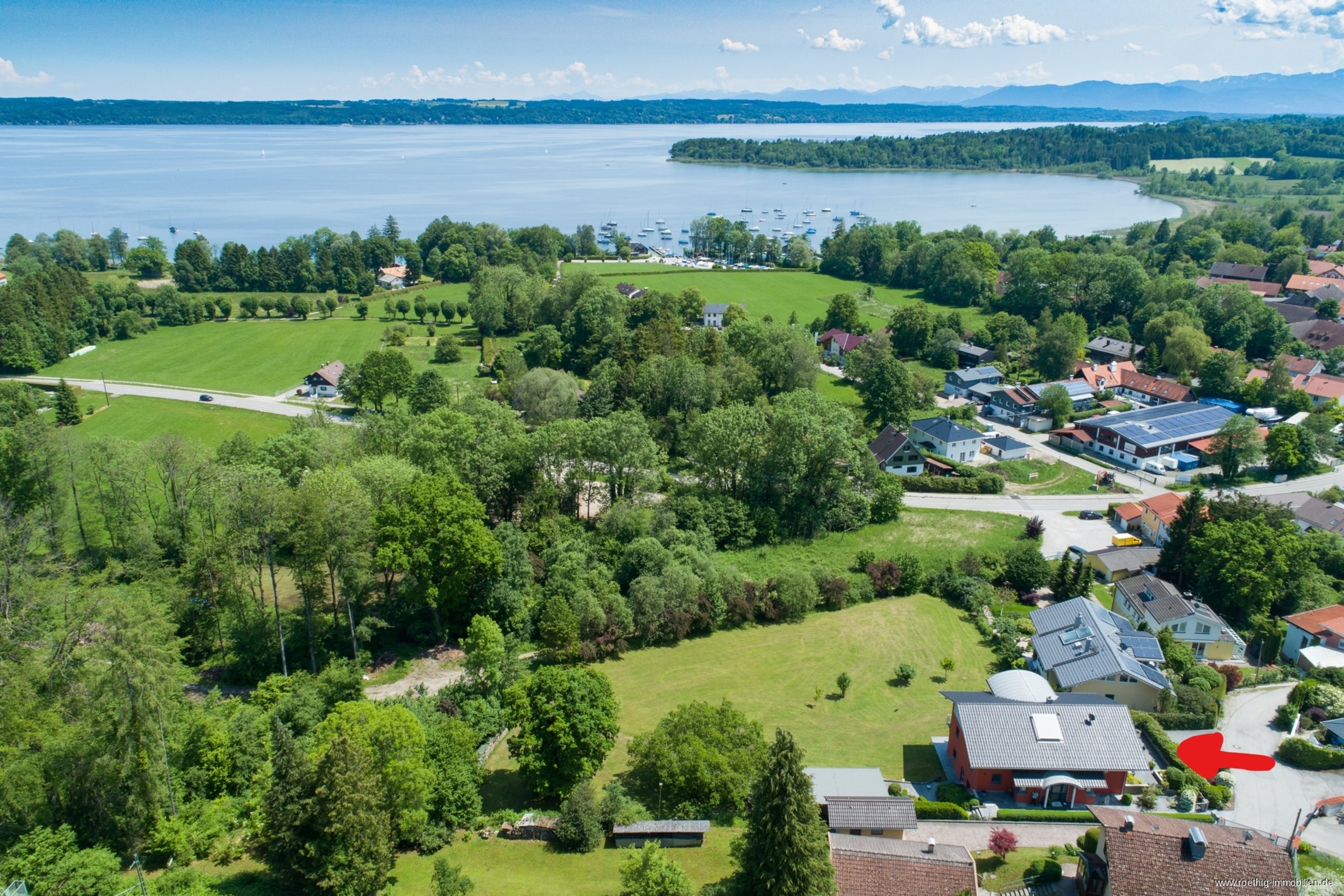 ALLES WAS DAS HERZ BEGEHRT! Luxus-Villa mit Seeblick auf prachtvollem