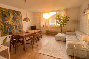 Maxvorstadt – Schellinghöfe! Stilvolle, helle 2-Zimmer-City-Wohnung - 5. OG. &amp; Blick auf die Neue Pinakothek!