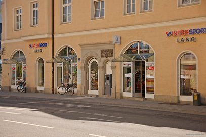 Mitten in Schwabing! Kleine Ladenfläche, direkt an der Münchner Freiheit zu vermieten.