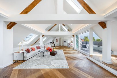 Neuhausen. Weitblick. Exklusivität. Luxus. Fertigstellung 2026: 5-Zimmer-Maisonettewohnung mit zwei Dachterrassen &amp; Galerie im denkmalgeschützten Jugendstilhaus mit Lift.