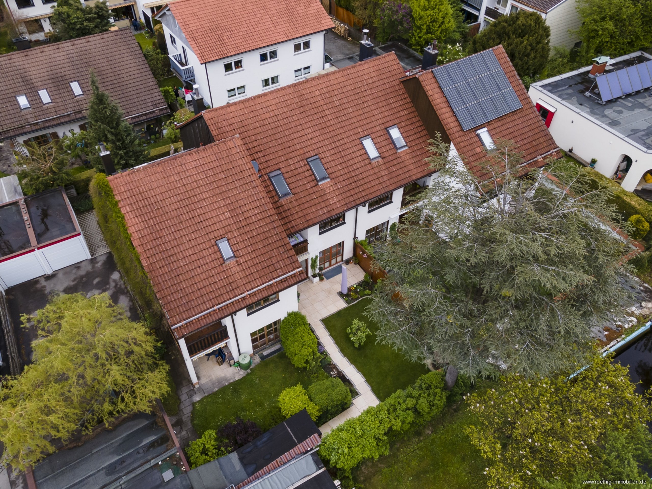 Neuried - Im Grünen, nah an der Stadt! Idyllisches Reihenendhaus mit