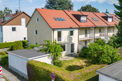 Obermenzing- schönes Reiheneckhaus mit viel Potenzial und großem Garten in ruhiger Wohnlage!