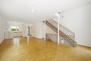 Ramersdorf-Perlach - Haus im Haus Konzept: Helle Maisonette-Whg. mit Privatgarten & großem Hobbyraum
