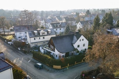 Seltene Gelegenheit - Schönes ca. 621 m² großes Eckgrundstück mit Altbestand, ruhige Lage in Pasing!