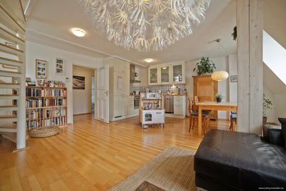 Sendling - Schmuckkästchen! Dachgeschoßmaisonette-Wohnung in denkmalgeschütztem Jugendstilhaus!