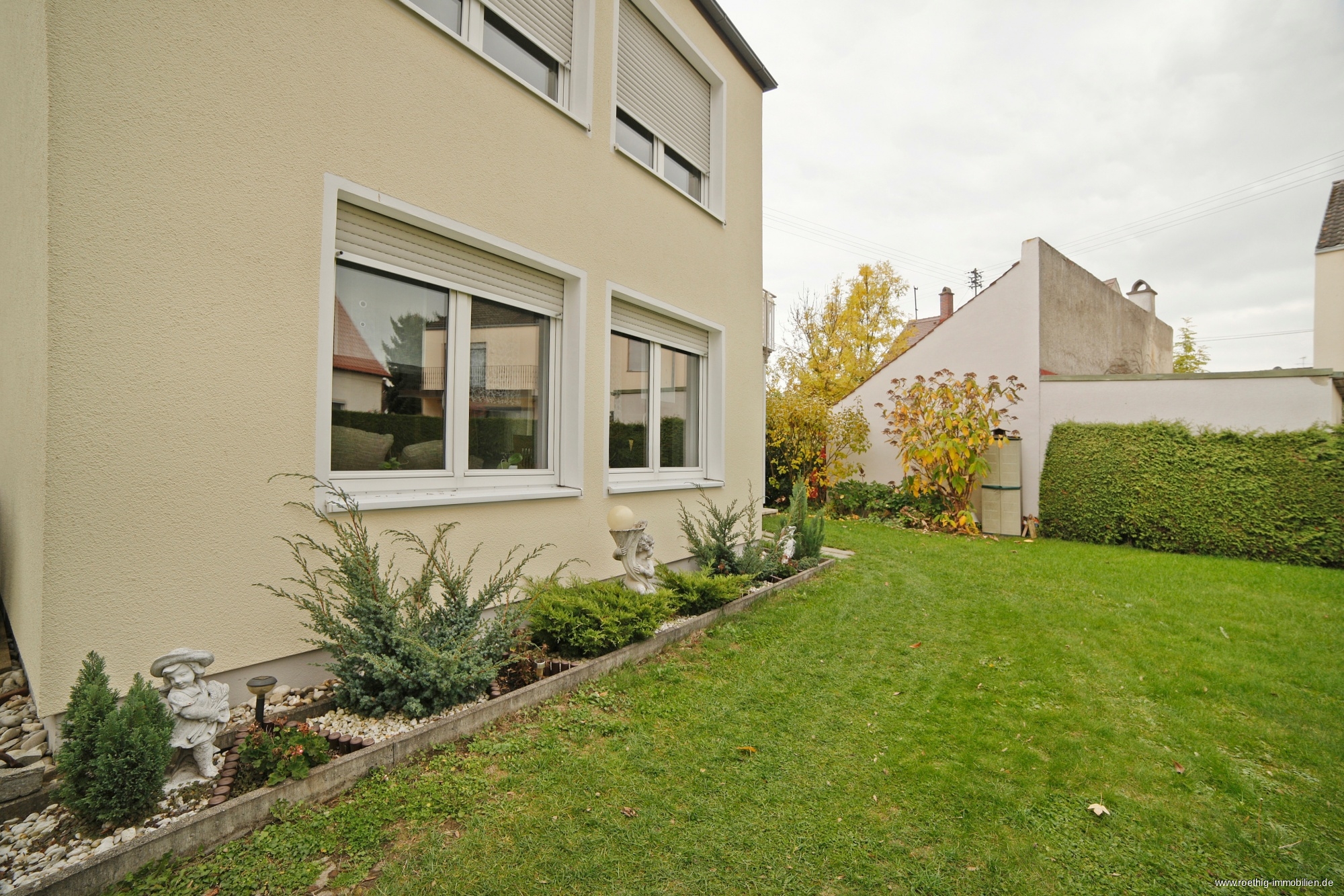 Solides Mehrfamilienhaus in Kriegshaber! 6 WE, davon 3 WE frei! Top