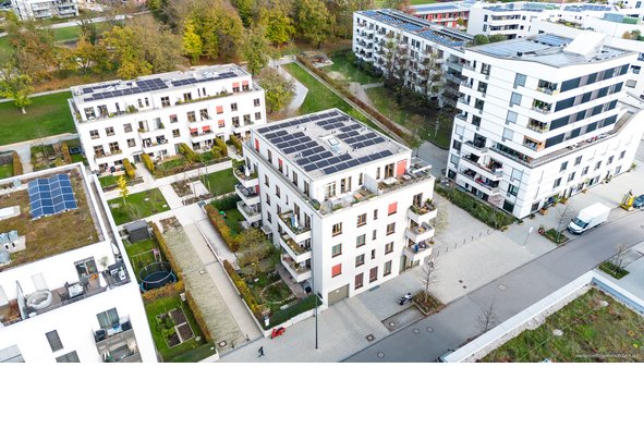 Stilvolle 3-Zi.-Whg mit Balkon und TG-Stellplatz in ruhiger Lage im beliebten Stadtteil Schwabing.