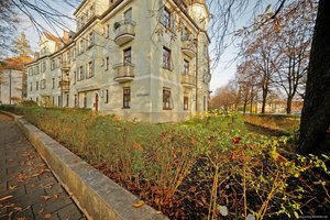 Toplage Sendling! Renovierungsbedürftige 2-Zimmer-Wohnung mit Potenzial in denkmalgeschütztem Altbau!