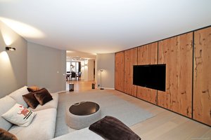 Traumlage direkt am Englischen Garten: Luxuriöse 4-Zimmer-Wohnung im 1.OG mit Terrasse!