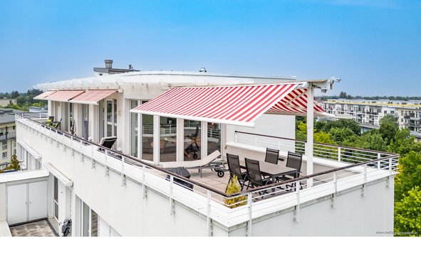 Verkauft im Bieterverfahren - Trudering: Landschaftsschutzgebiet. Loftfeeling 4-Zi.-Penthousewhg. Liftlanding, Dachterrasse &amp; 2 TG